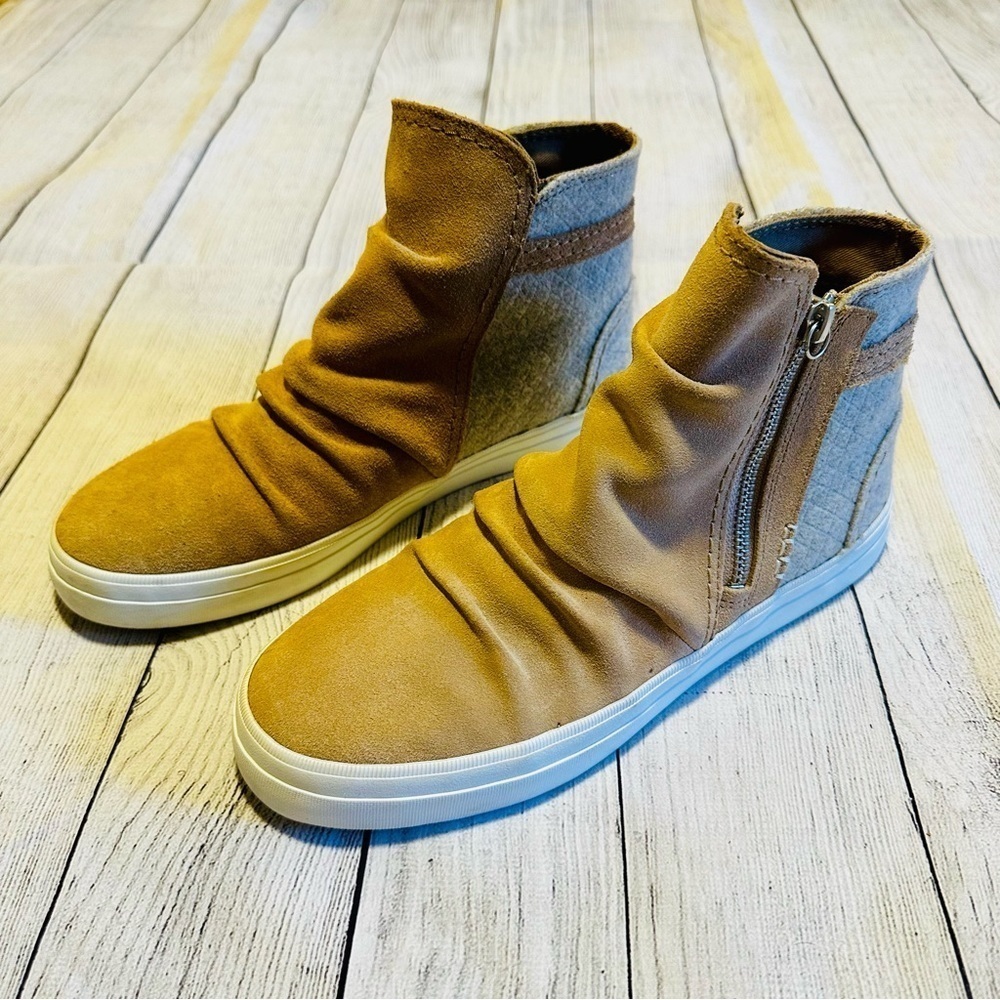 Sperry Chukka Tan Leather Booties, Size 7.5​​​​​​